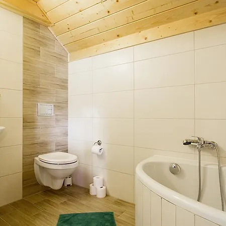 Alpejska Wioska - I Z Aneksem Kuchennym 伊斯泰布纳